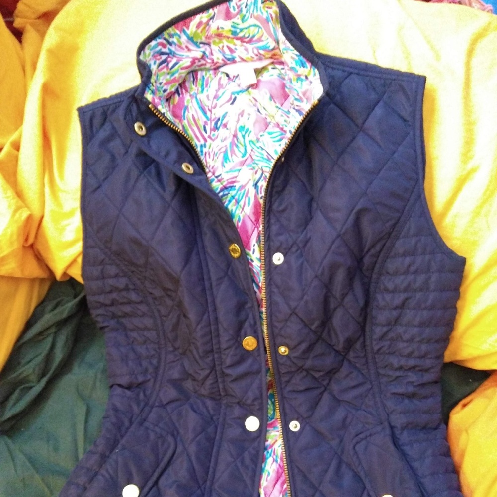Lilly Pulitzer quilted blake vest Palm Reader prin